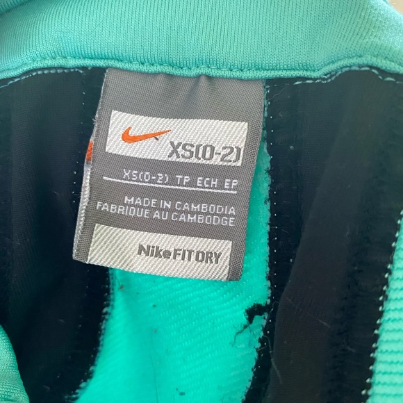 Nike crop jacket, L/S, zip front, fitted, detail green, black, white XS Vintage - Picture 8 of 8